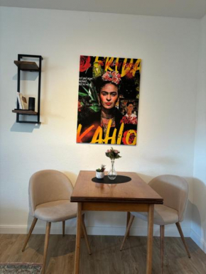 Five O - FeelGood -Apartment Schiller
